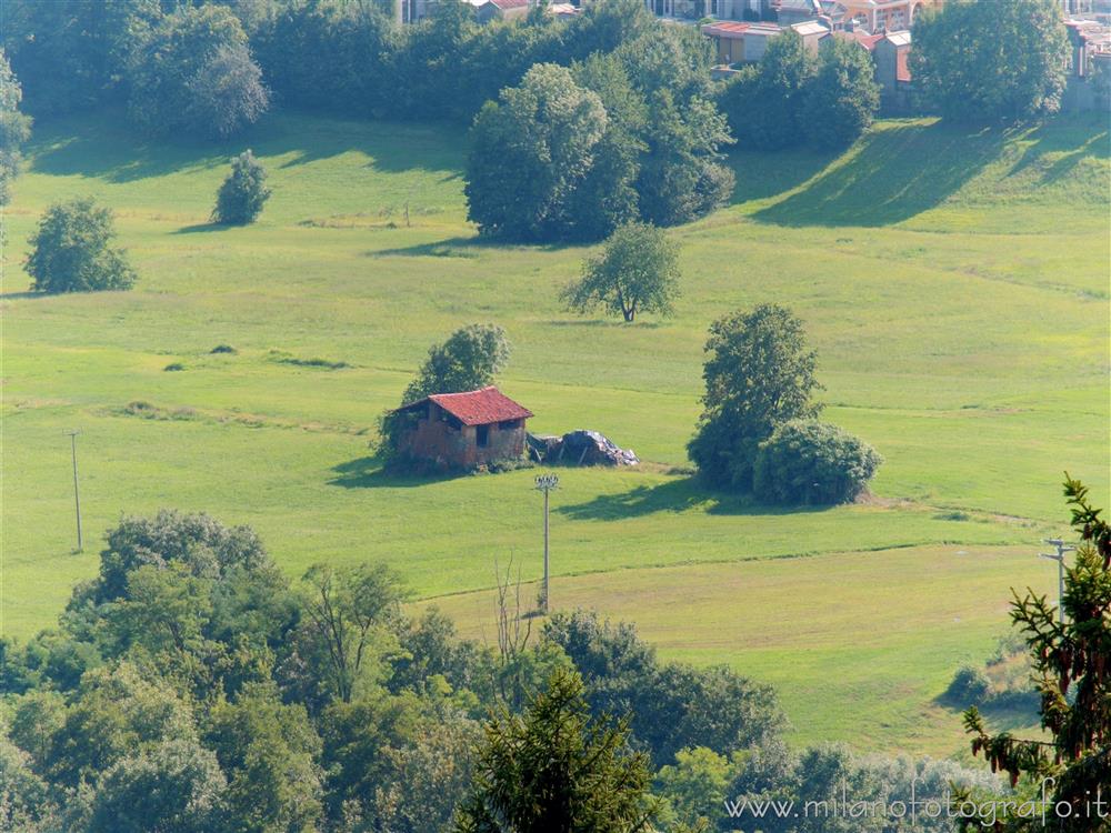 Pollone (Biella, Italy) - Lonely hut in the meadows on the slopes of the Burcina Park